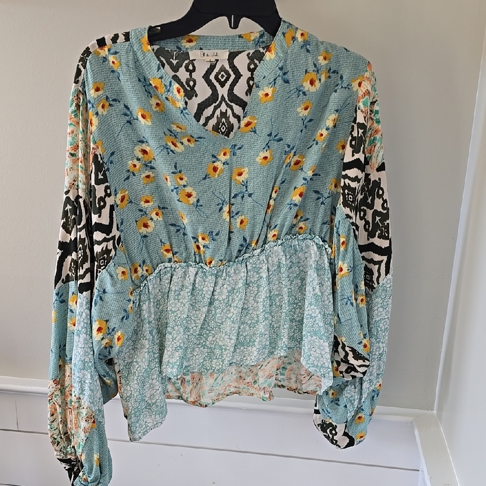 Oli & Hali Floral Patterned Women's Top
